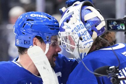 Swedish goalkeeper Dennis Hildeby kept his first clean sheet in the NHL